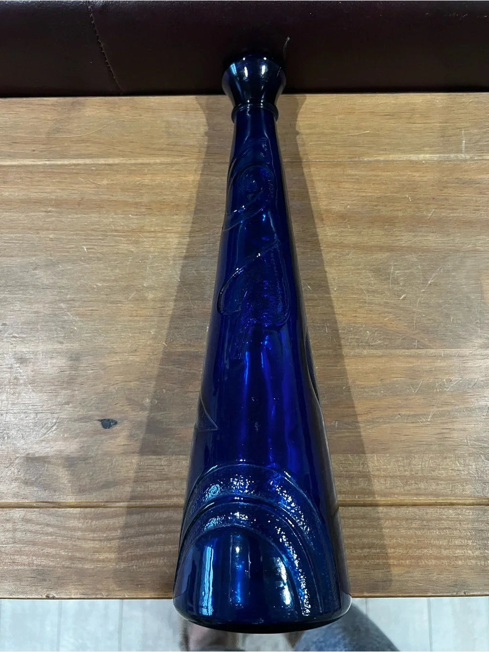 Studio Nova embossed pattern bud case. Beautiful cobalt blue glass.